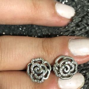 Pandora Flower Studs